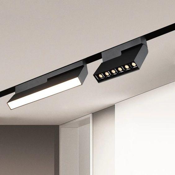 Magnetic Linear Spot Light 300